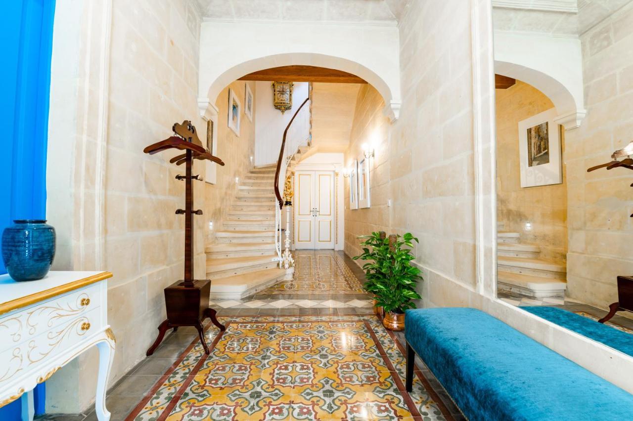 Monreal Boutique Townhouse - R024Rm4 Ξενοδοχείο Paola Εξωτερικό φωτογραφία